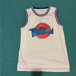 Tune squad basketball jersey, Lola, bunny, size L great movie, look and colors